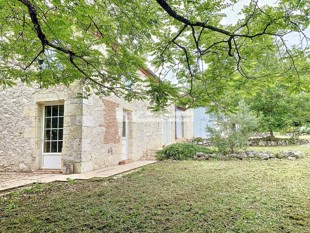 Maison à CASTERA-VERDUZAN