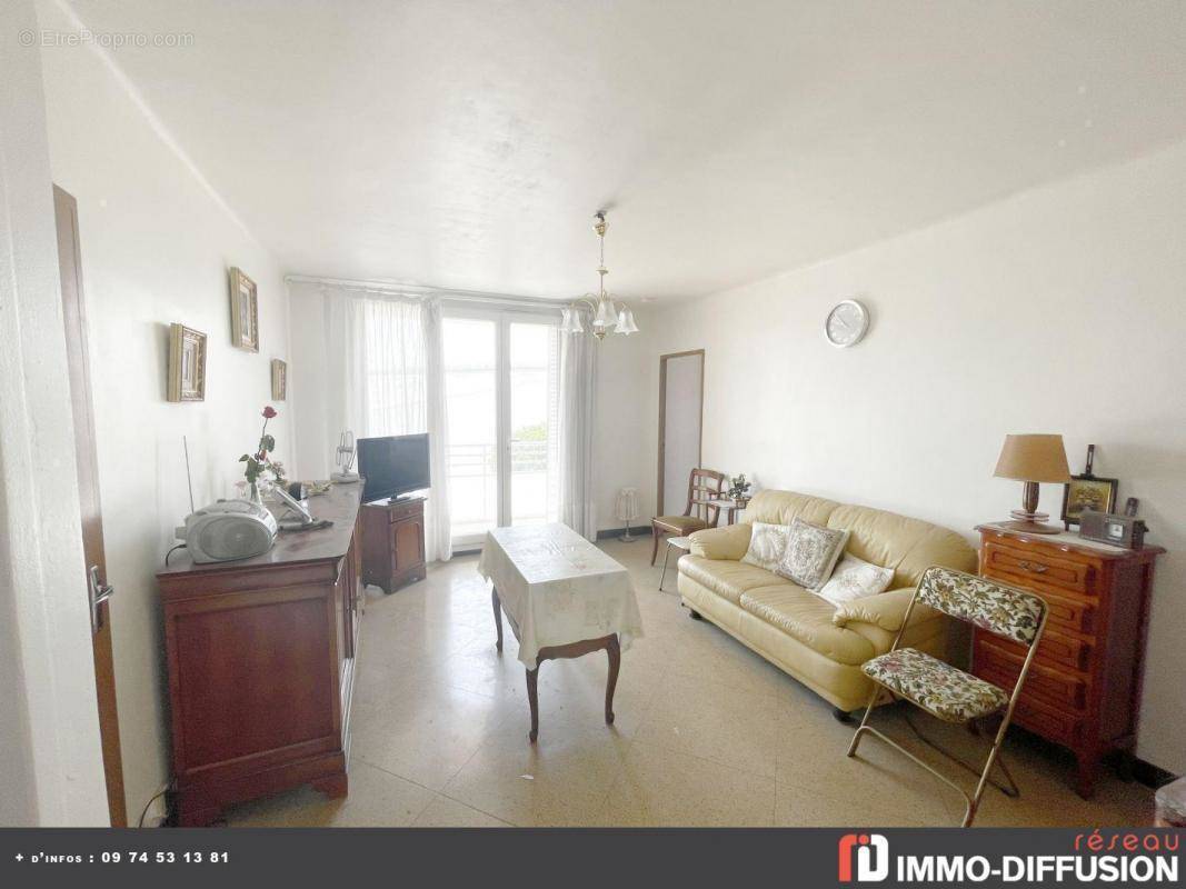 Appartement à MARSEILLE-8E