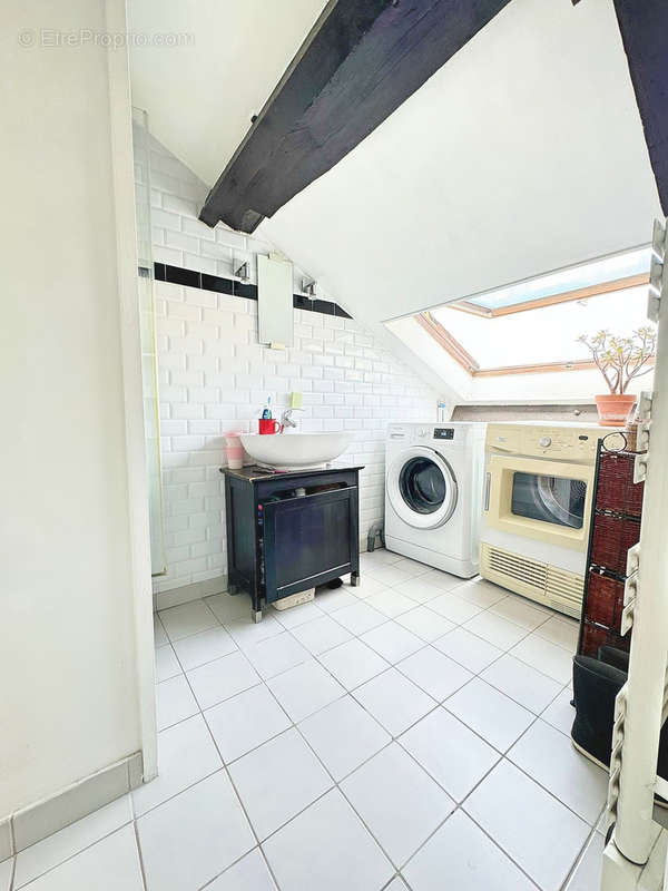 Appartement à PARIS-20E