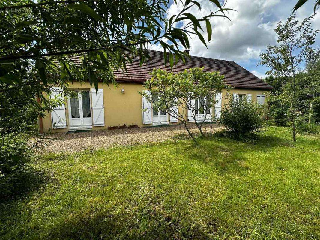 Maison à SAINT-JEAN-DE-LA-FORET