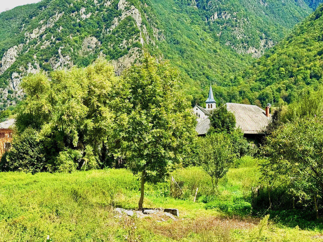 Terrain à EPIERRE