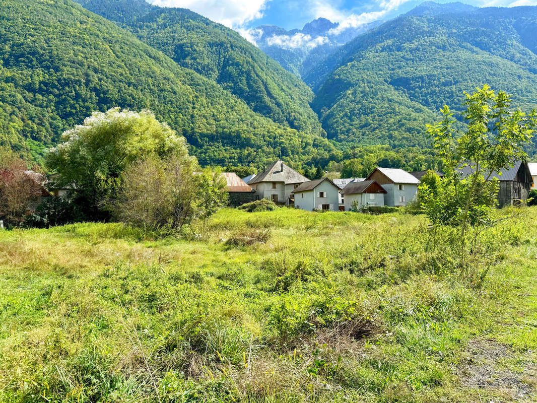 Terrain à EPIERRE