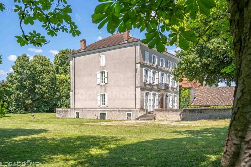 Maison à SAINTE-LIVRADE-SUR-LOT