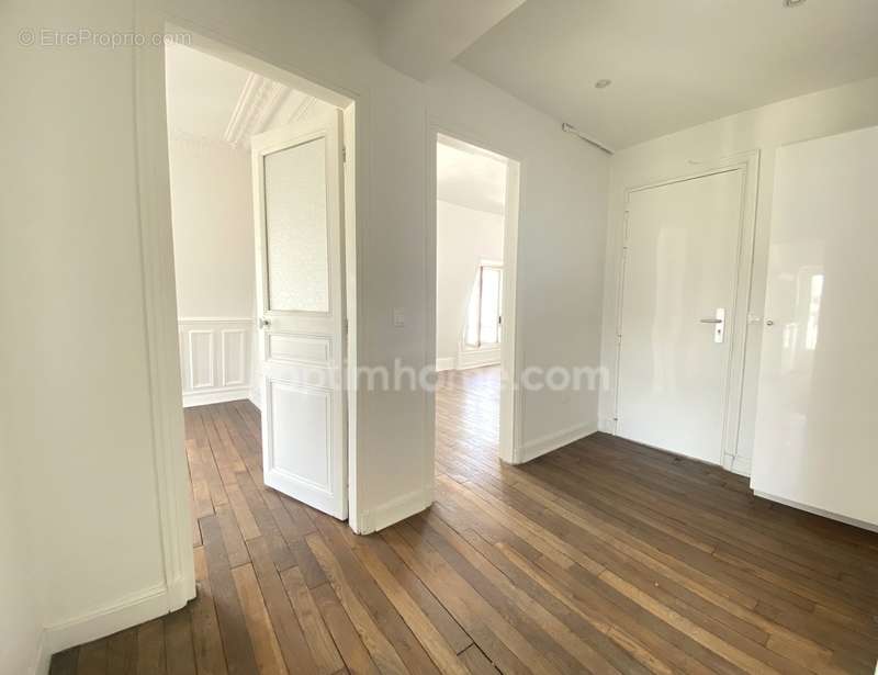 Appartement à PARIS-17E