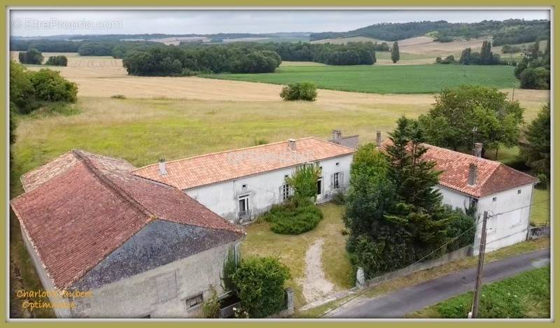 Maison à CHALAIS