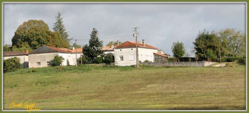 Maison à CHALAIS