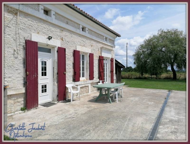 Maison à CHALAIS