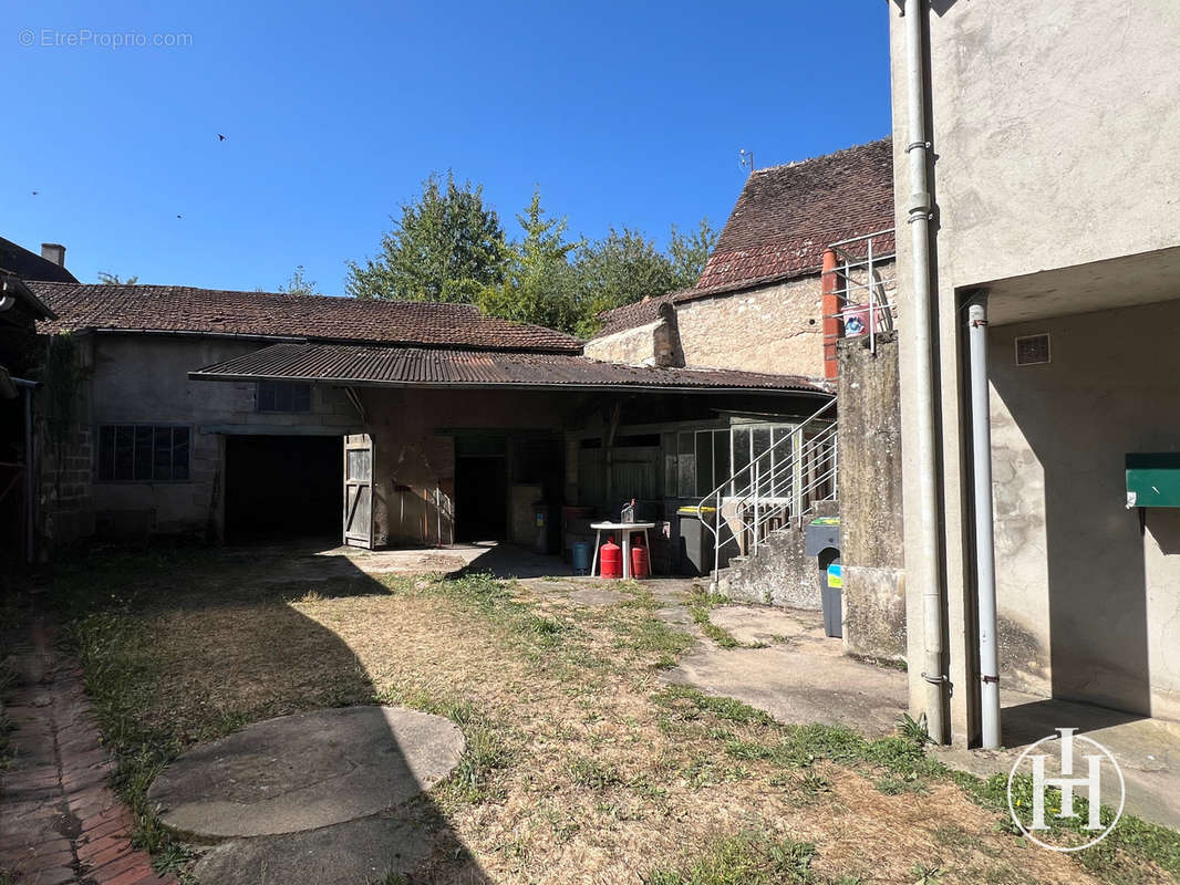 Appartement à LE CHATELET