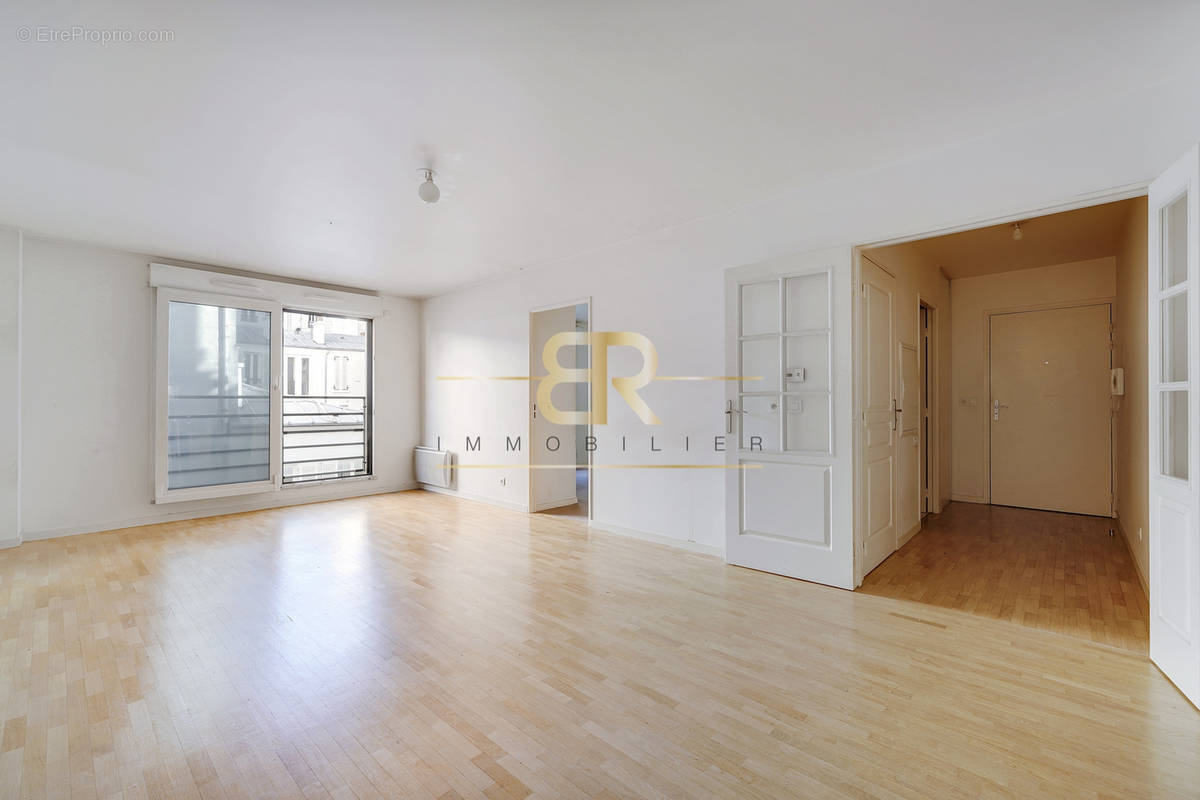 Appartement à PARIS-17E