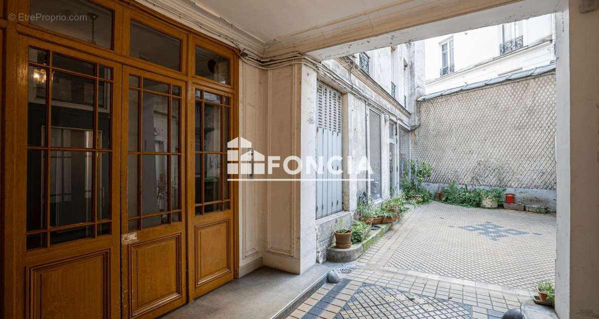 Appartement à PARIS-10E