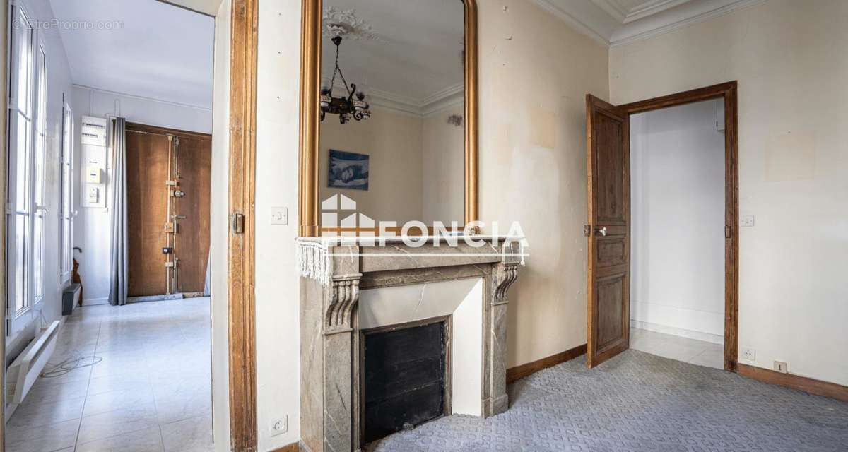 Appartement à PARIS-10E