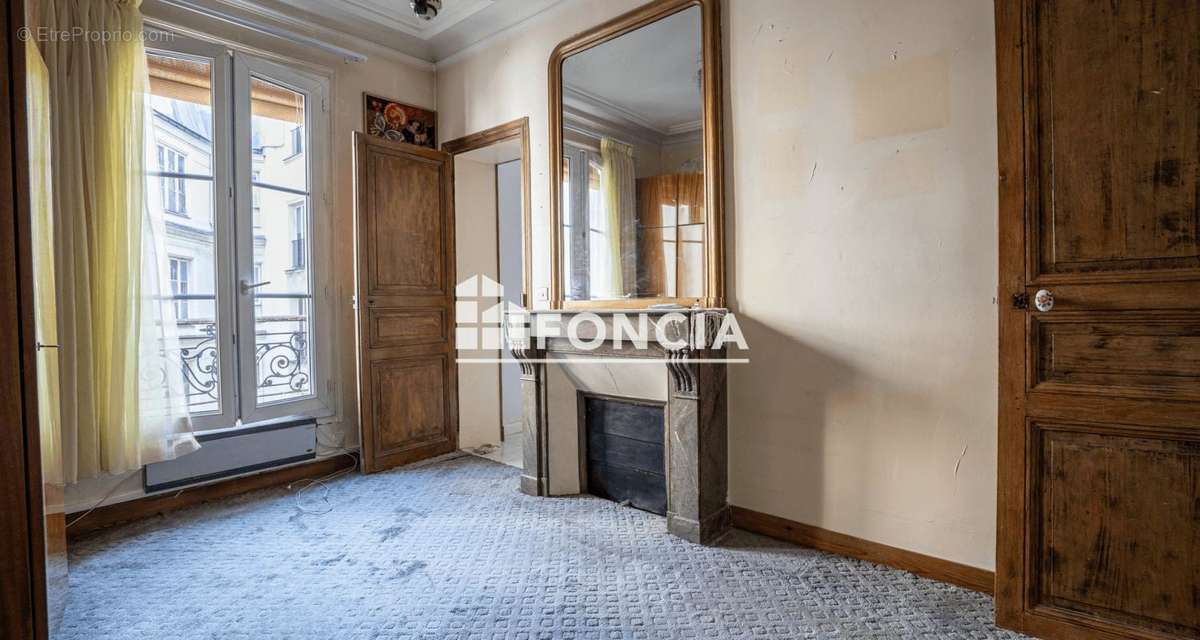 Appartement à PARIS-10E