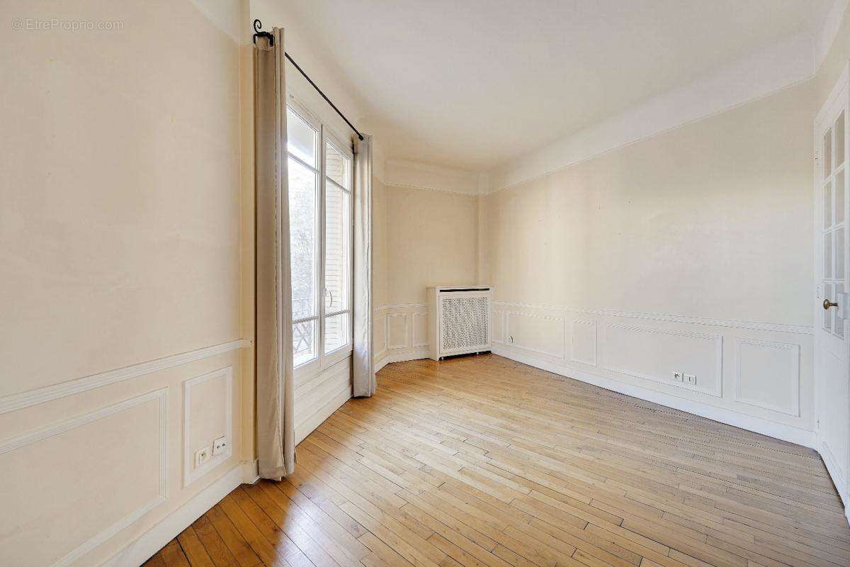 Appartement à PARIS-11E