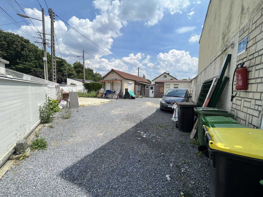 Maison à PARAY-VIEILLE-POSTE