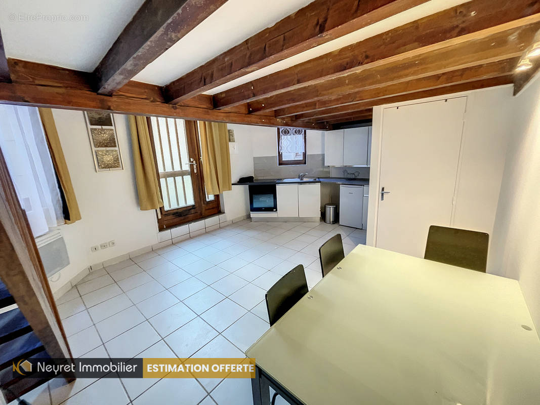 Appartement à SAINT-ETIENNE