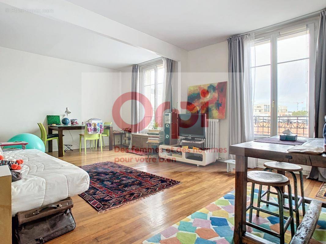 Appartement à ISSY-LES-MOULINEAUX