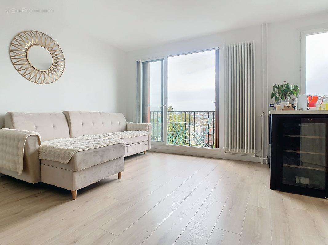 Appartement à ISSY-LES-MOULINEAUX