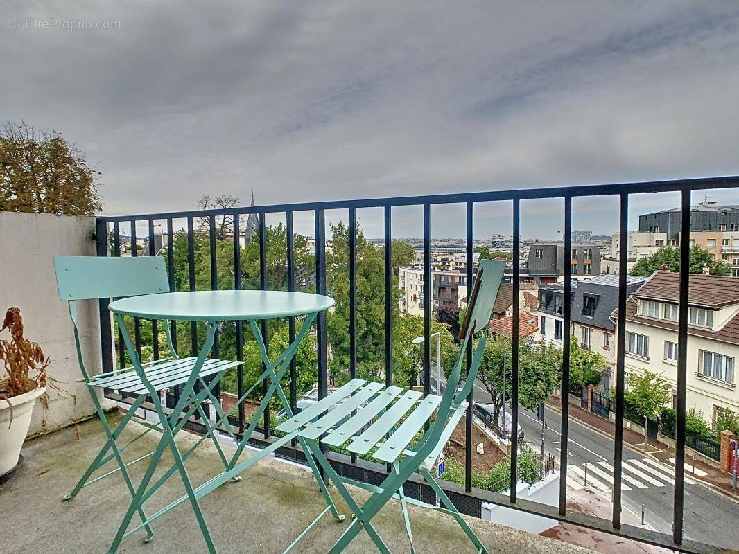 Appartement à ISSY-LES-MOULINEAUX