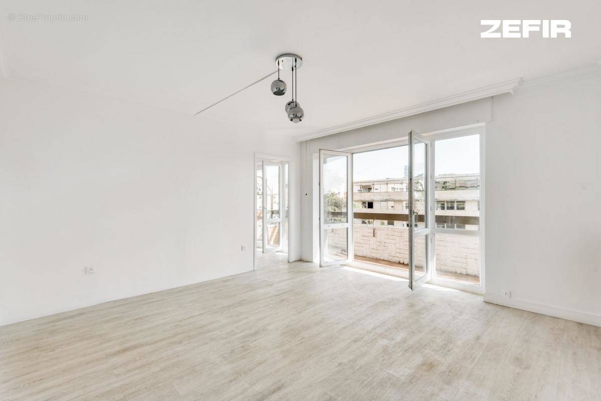 Appartement à IVRY-SUR-SEINE