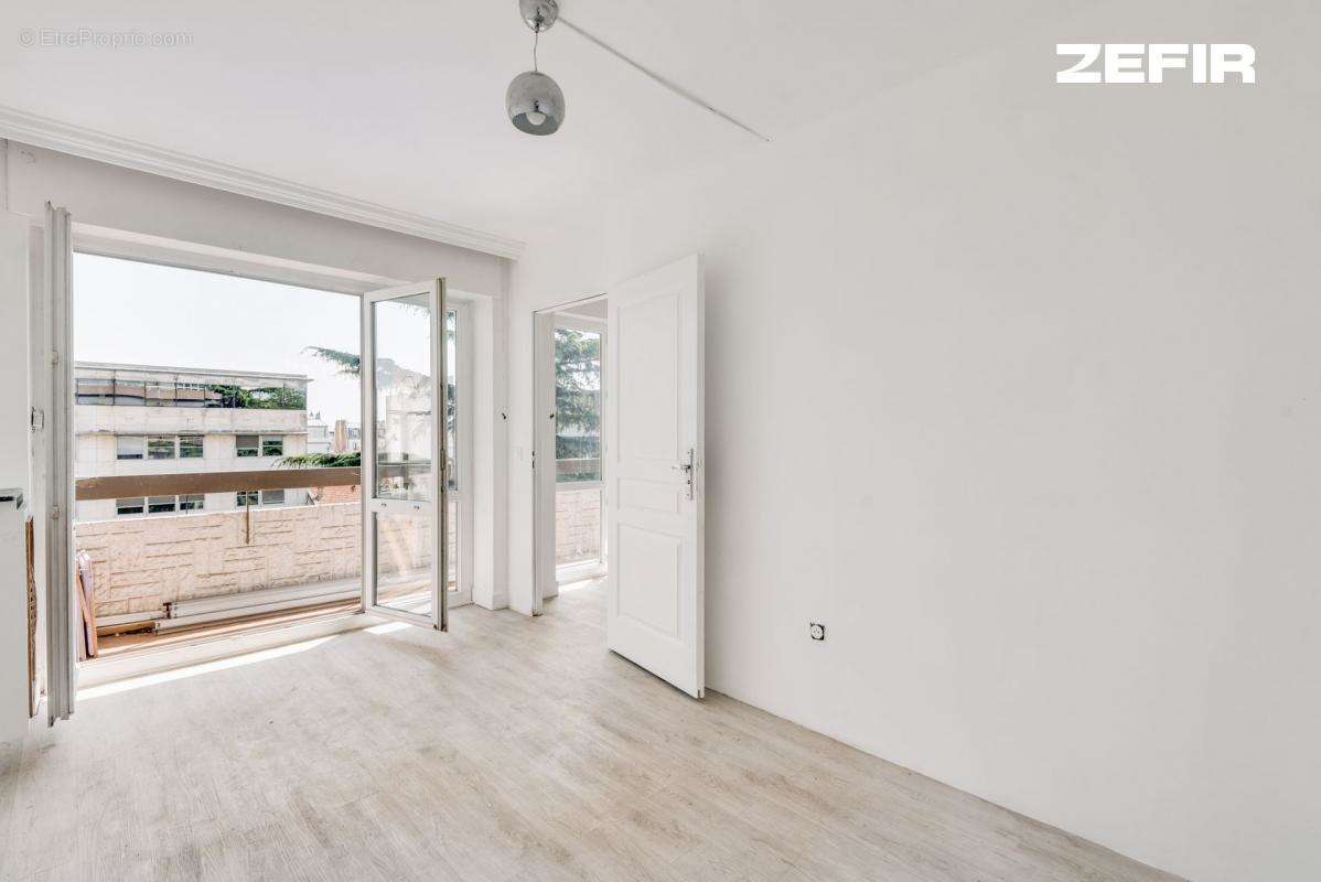 Appartement à IVRY-SUR-SEINE