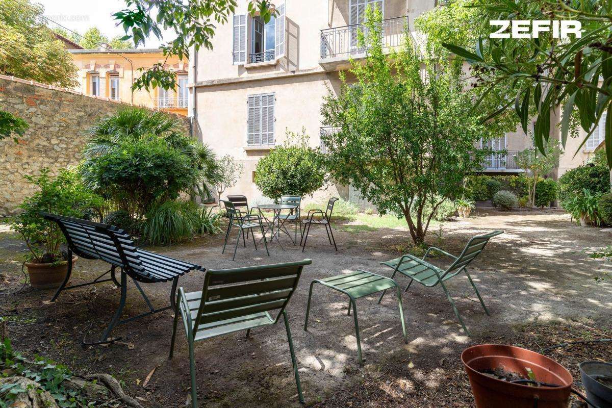 Appartement à AIX-EN-PROVENCE