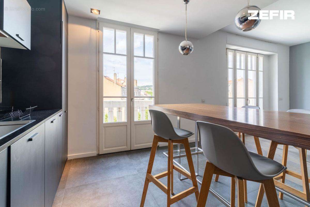 Appartement à AIX-EN-PROVENCE