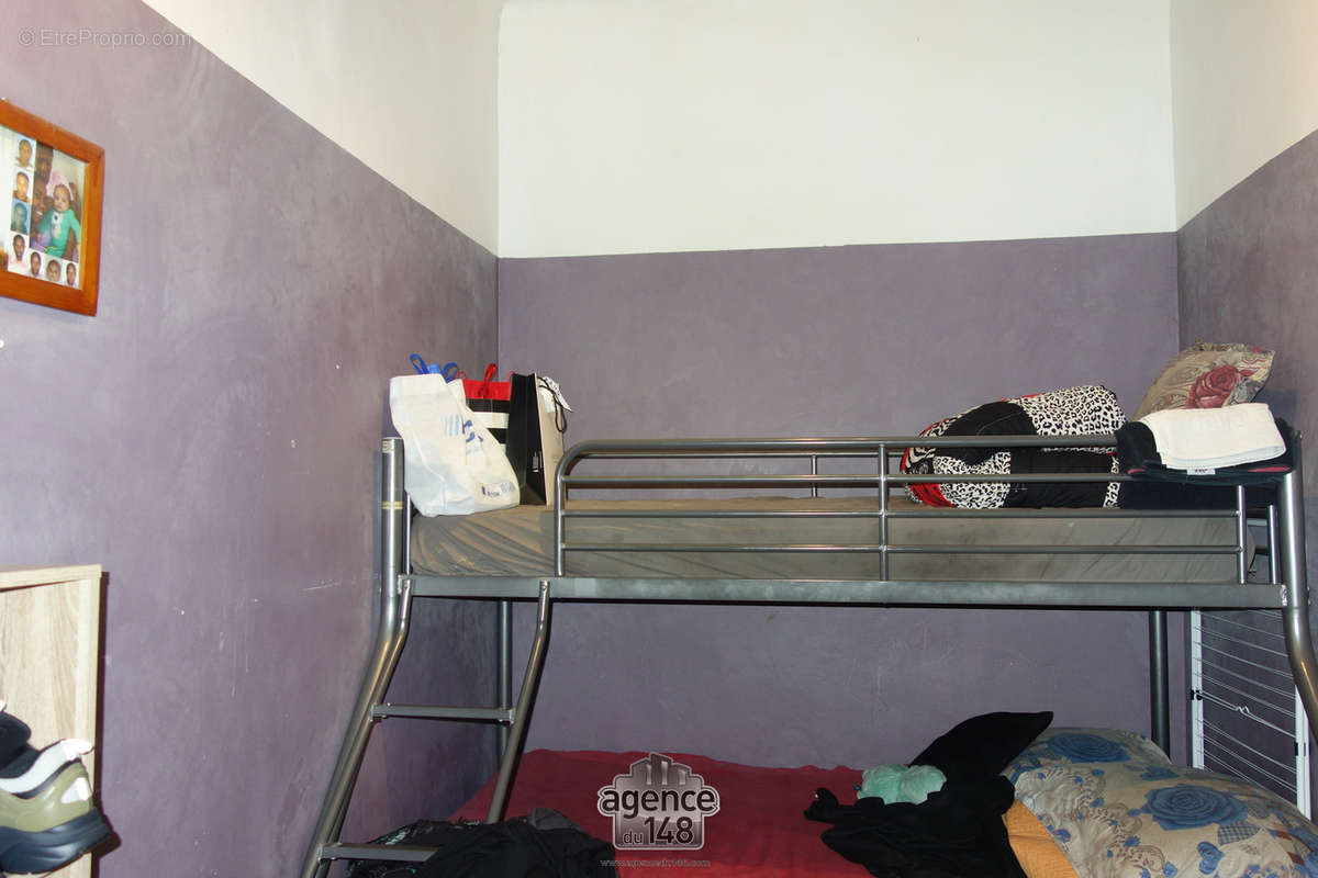 Appartement à MARSEILLE-3E