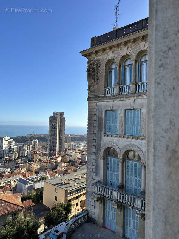 Appartement à BEAUSOLEIL