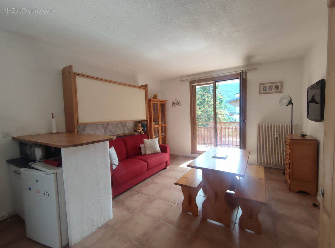 Appartement à SAINT-ETIENNE-DE-TINEE