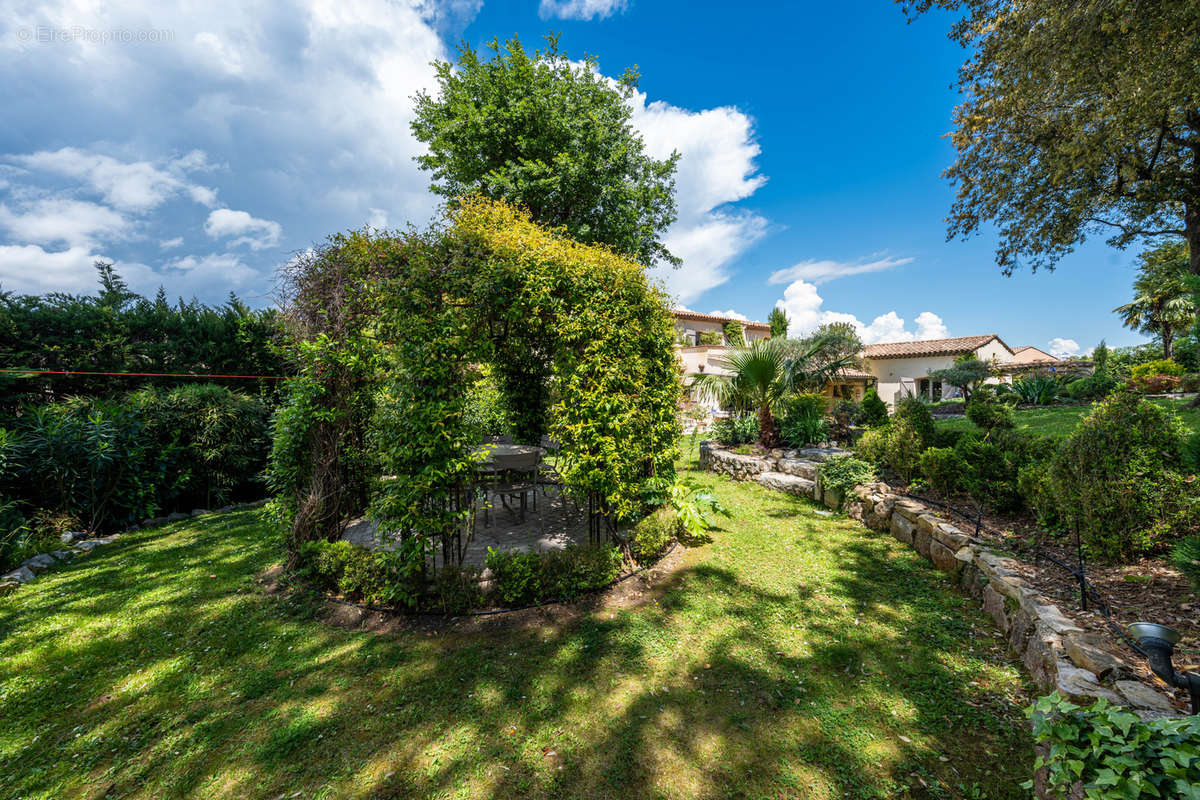 Maison à BIOT