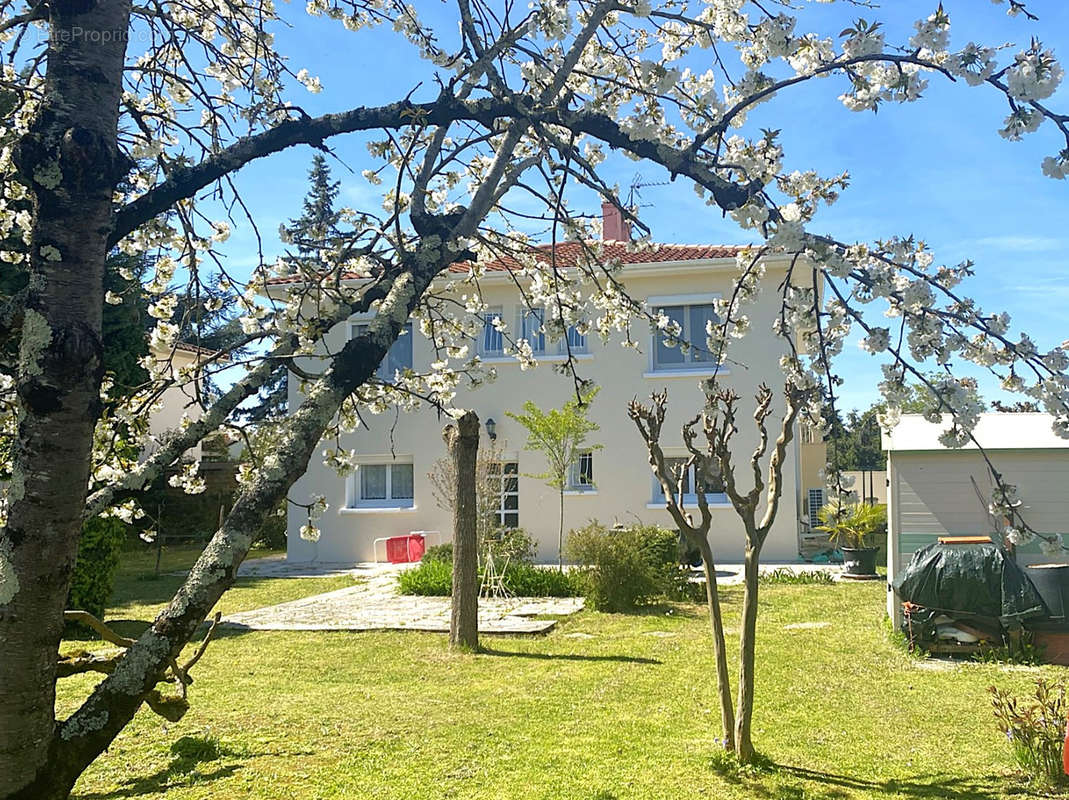 Maison à VILLENEUVE-SUR-LOT