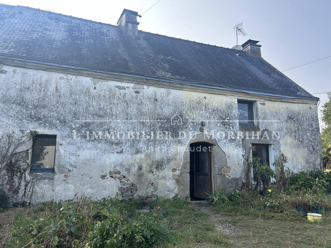 Maison à LA TRINITE-SURZUR