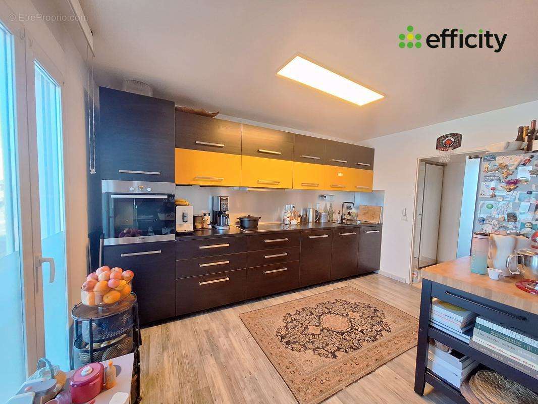 Appartement à MARSEILLE-7E