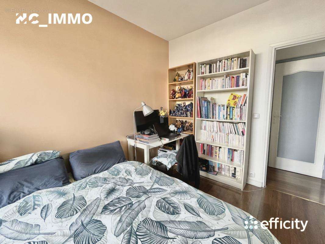 Appartement à PARIS-19E