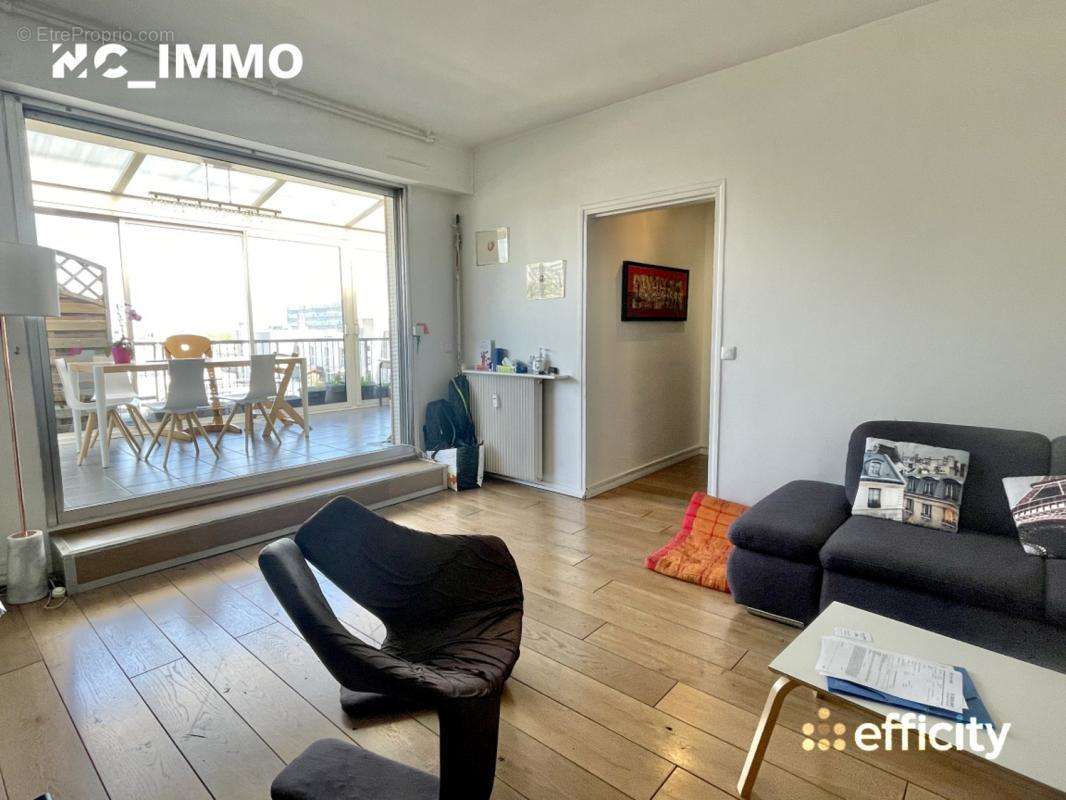 Appartement à PARIS-19E