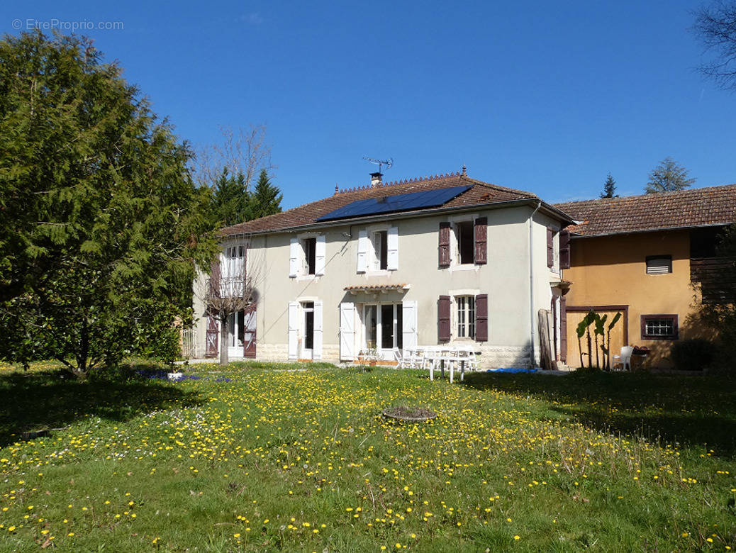 Maison à PANASSAC