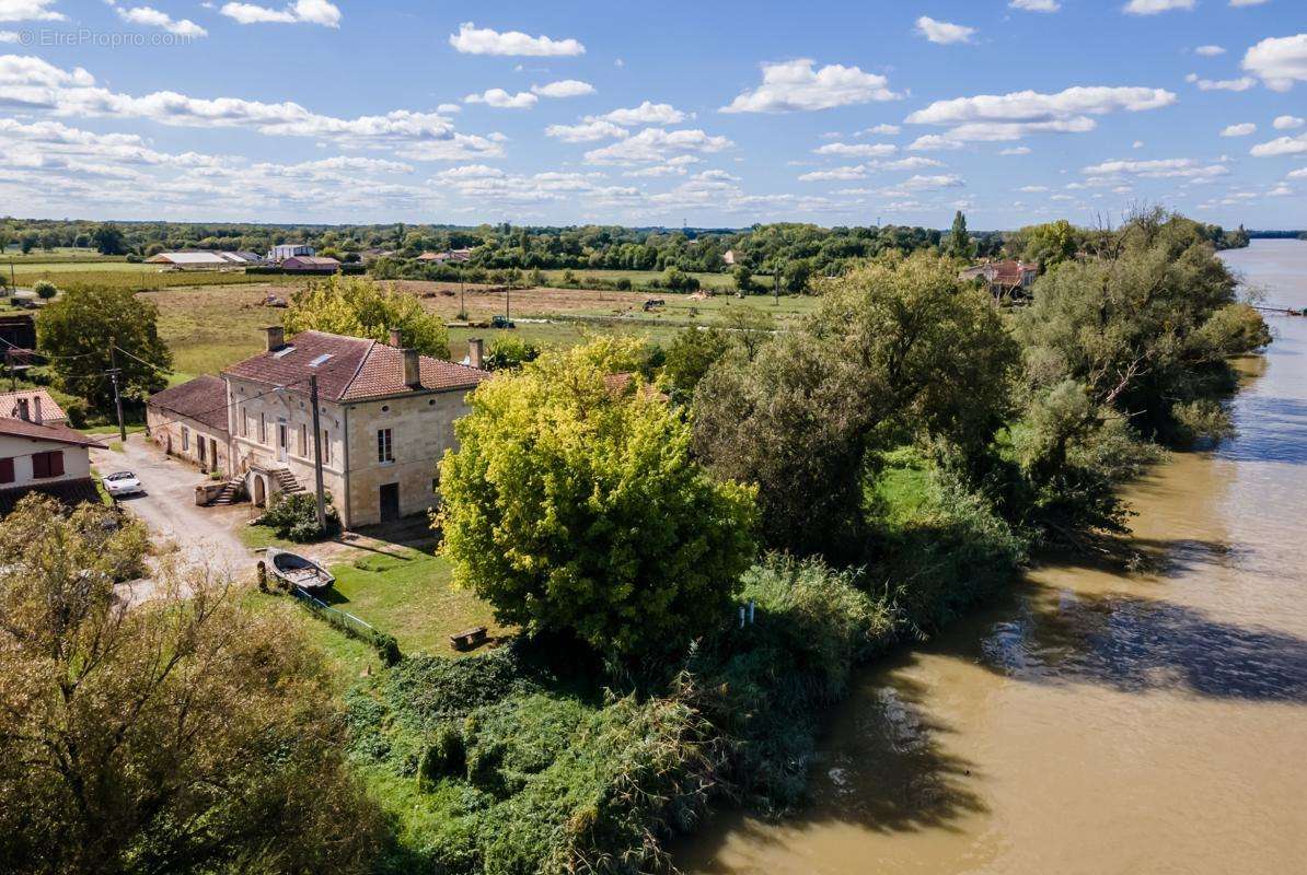 Maison à ISLE-SAINT-GEORGES