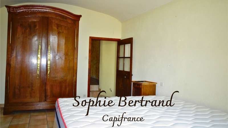 Appartement à ROCHEMAURE