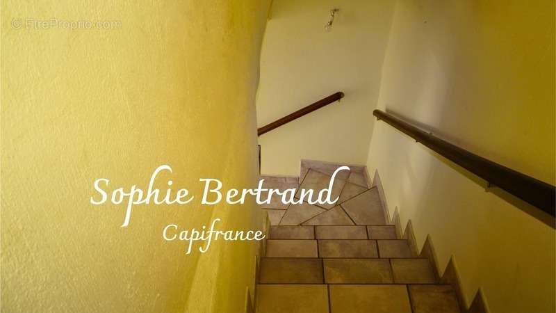 Appartement à ROCHEMAURE