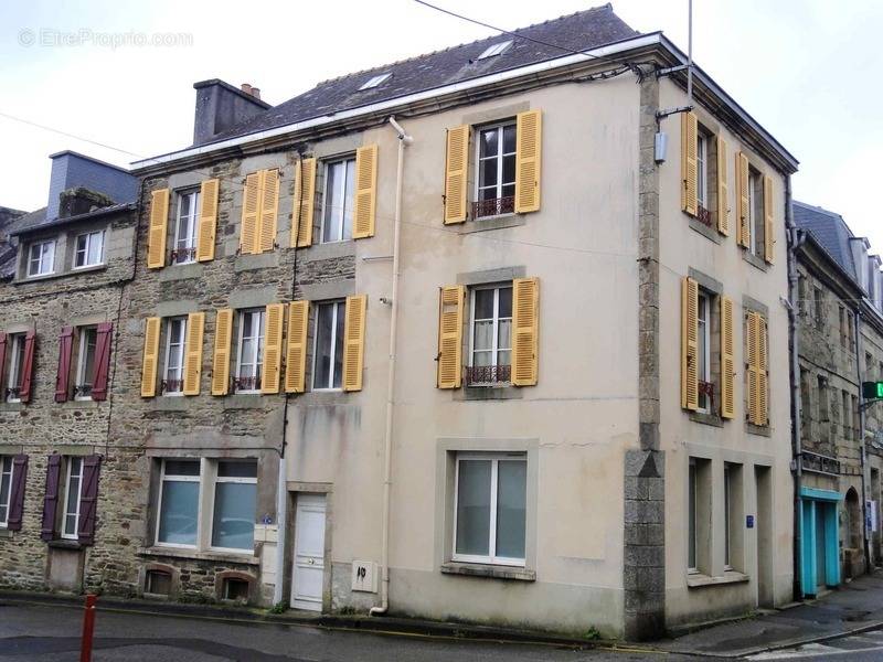 Appartement à CARHAIX-PLOUGUER