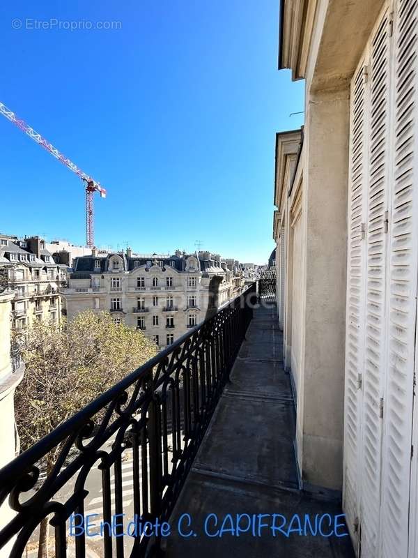 Appartement à PARIS-17E