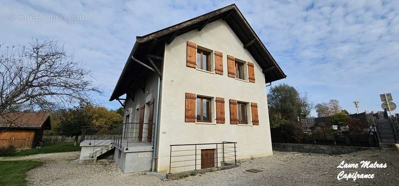 Maison à GROISY