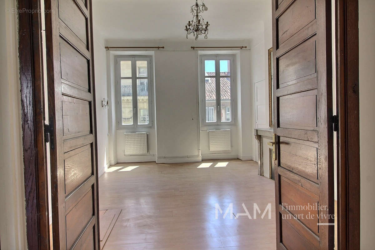 Appartement à MARSEILLE-8E