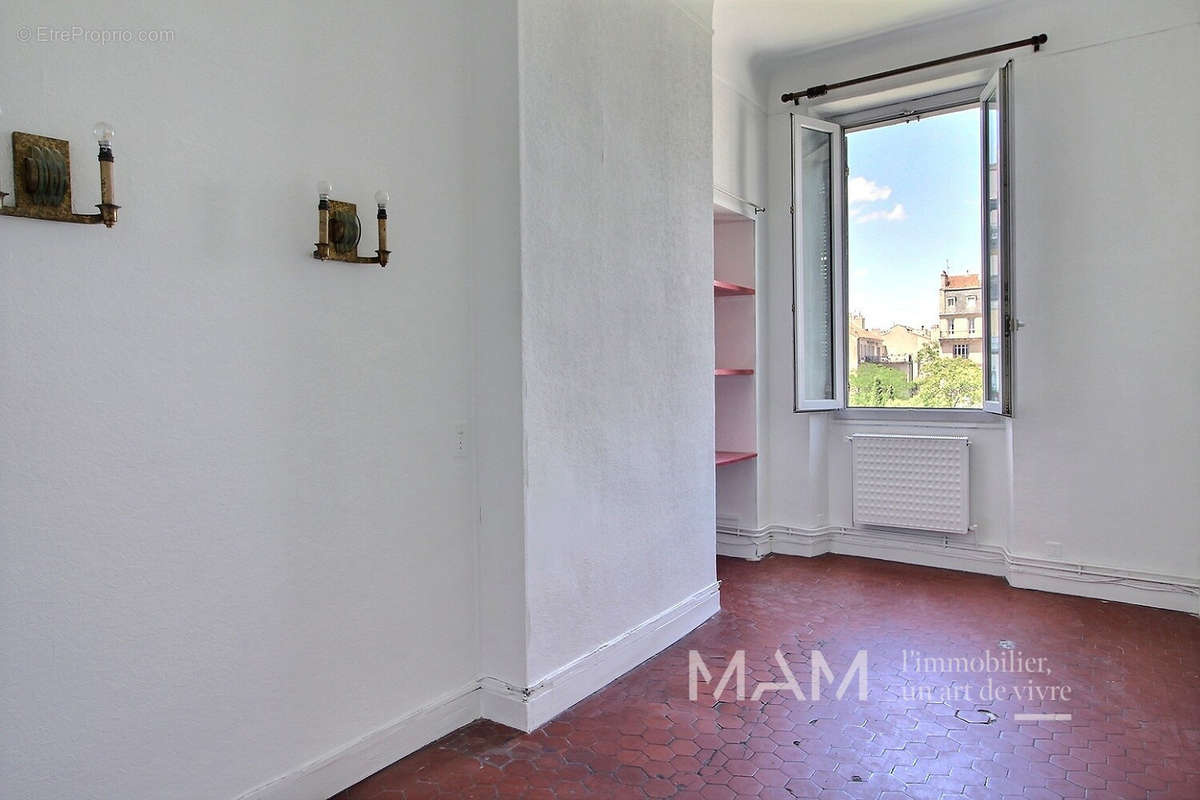 Appartement à MARSEILLE-8E