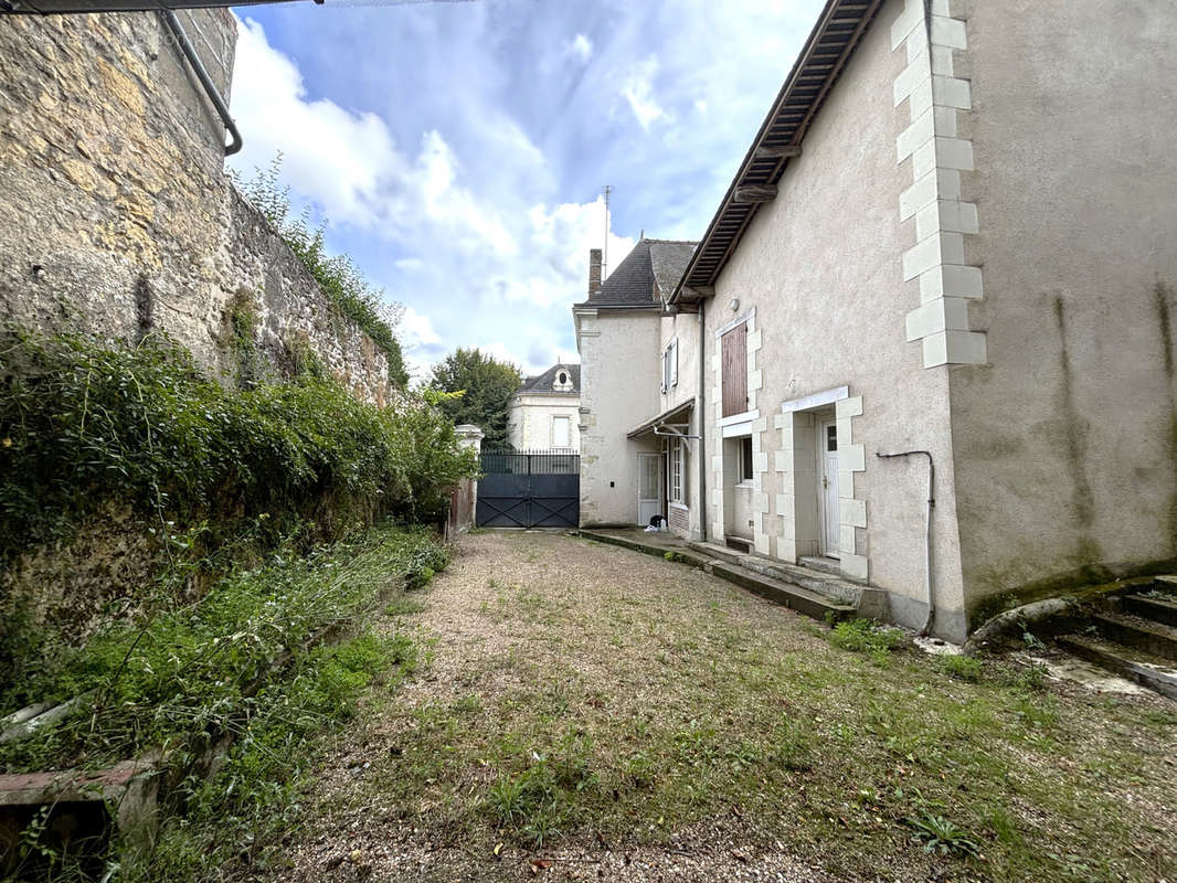 Maison à POCE-SUR-CISSE