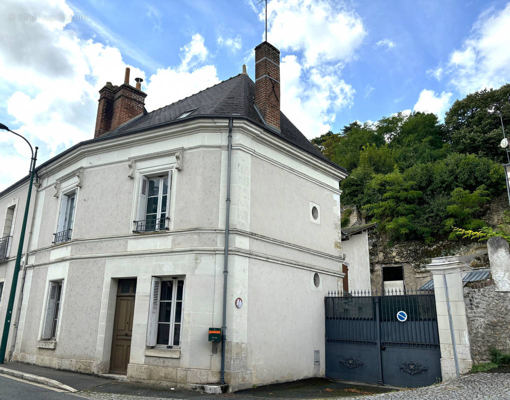 Maison à POCE-SUR-CISSE