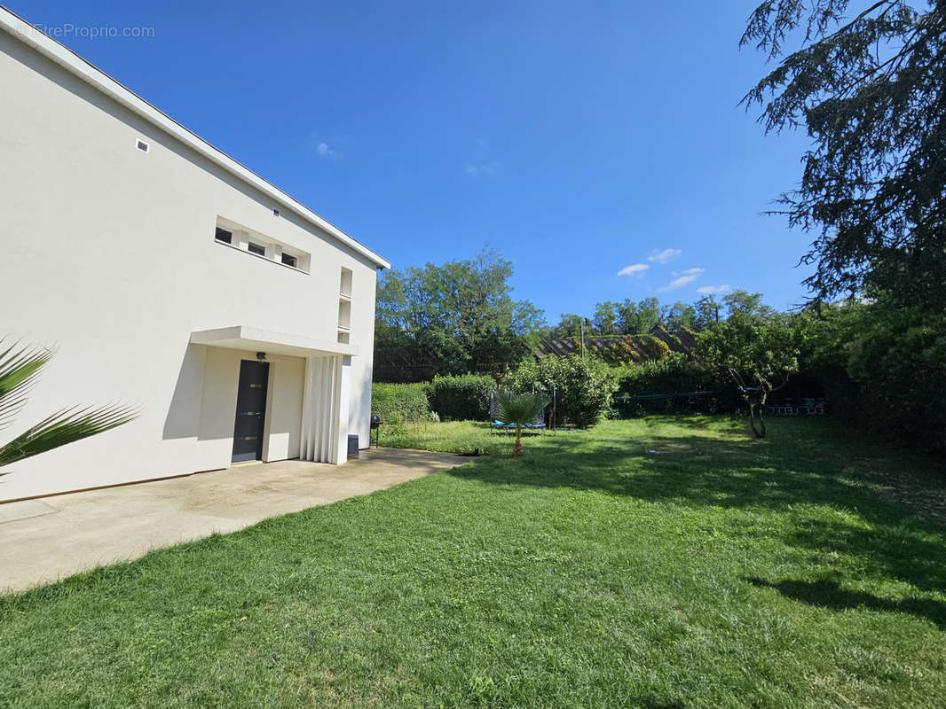 Maison à AUBERIVES-SUR-VAREZE