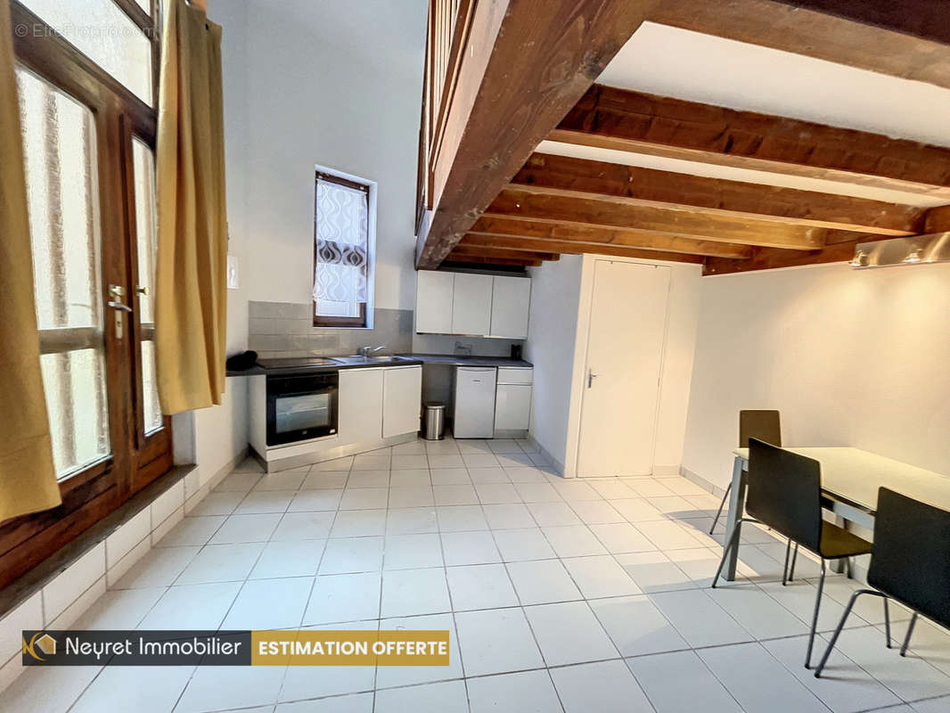 Appartement à SAINT-ETIENNE