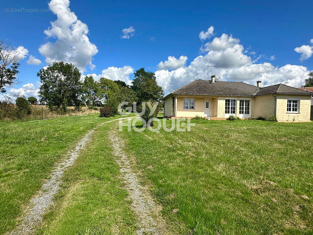 Maison à MERVENT