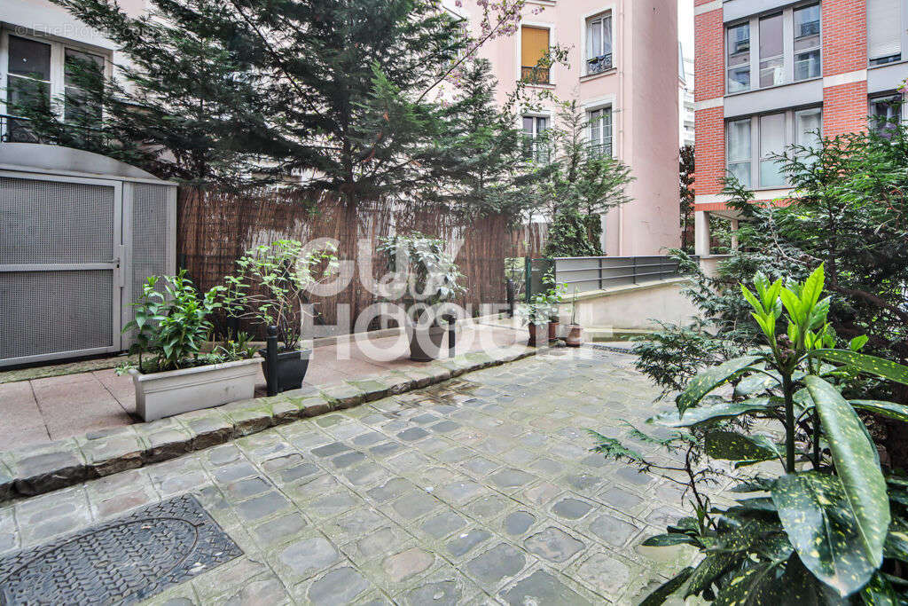 Appartement à PARIS-19E